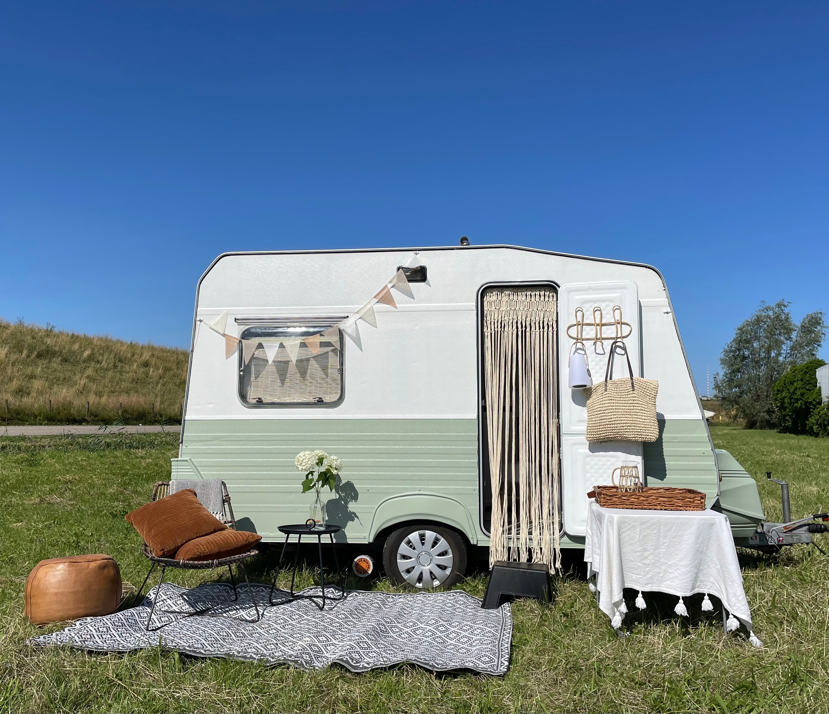 Wohnwagenfarbe Daintree Green 