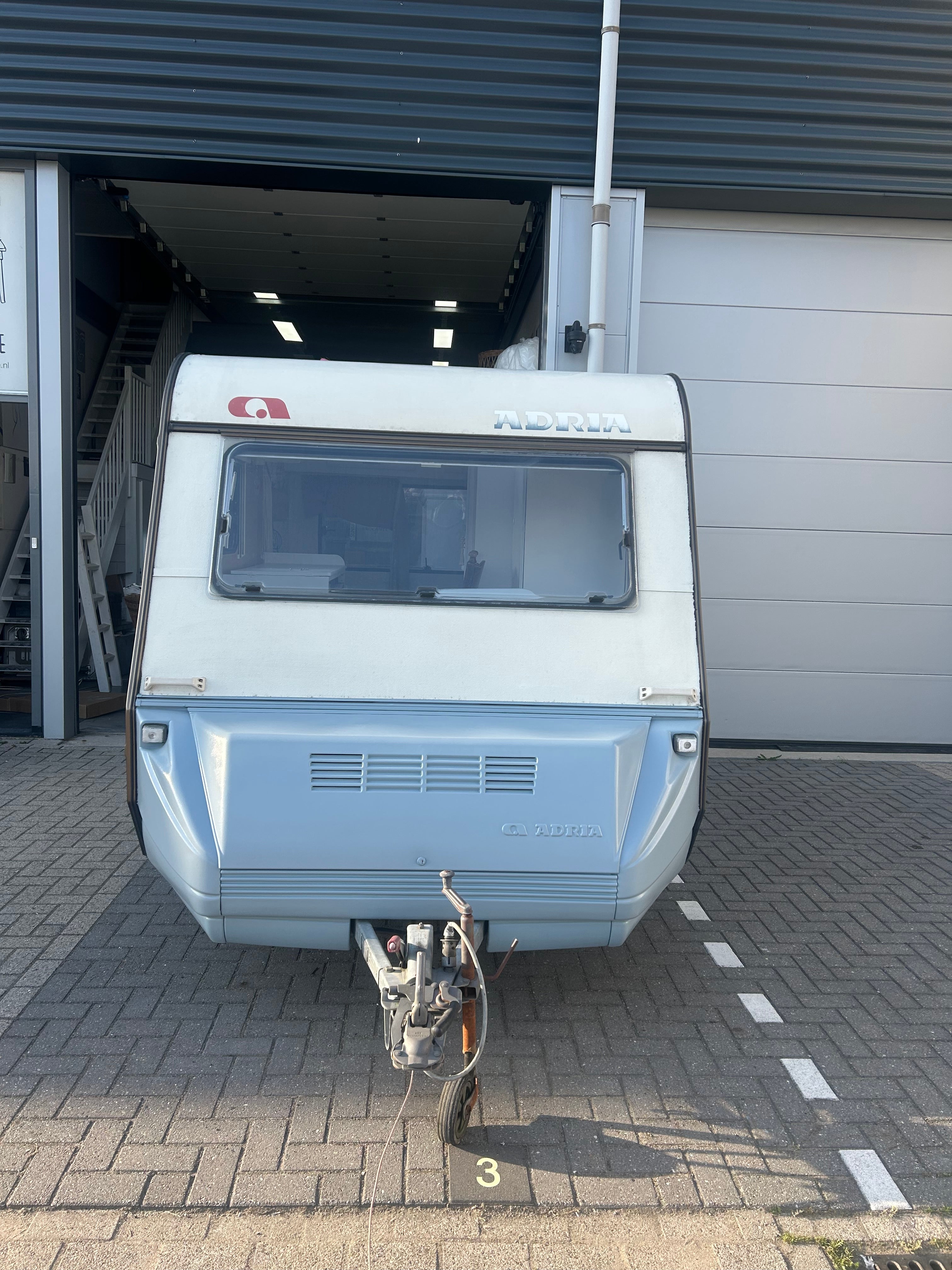 Wohnwagenfarbe Karibikblau 