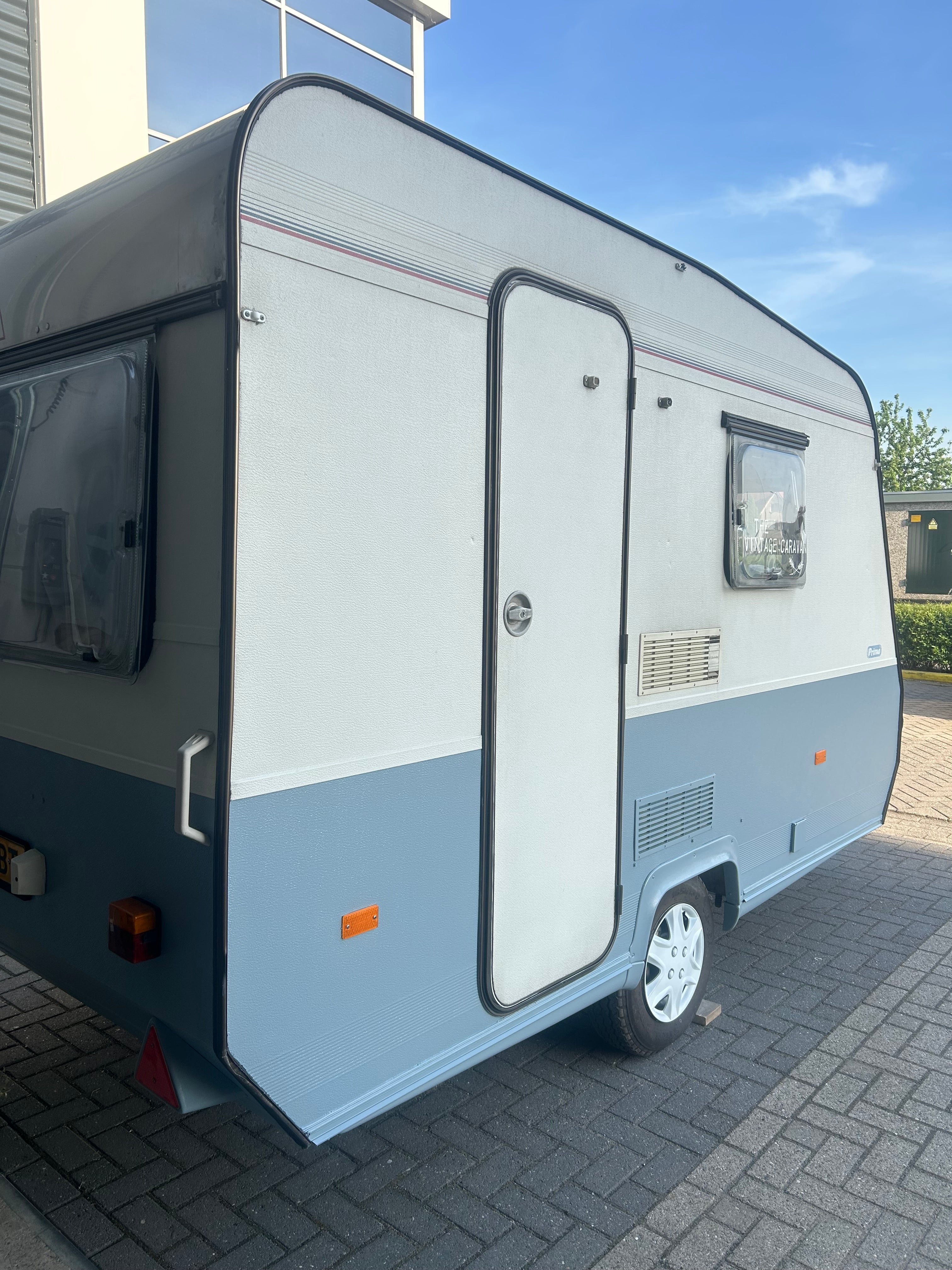 Wohnwagenfarbe Karibikblau 
