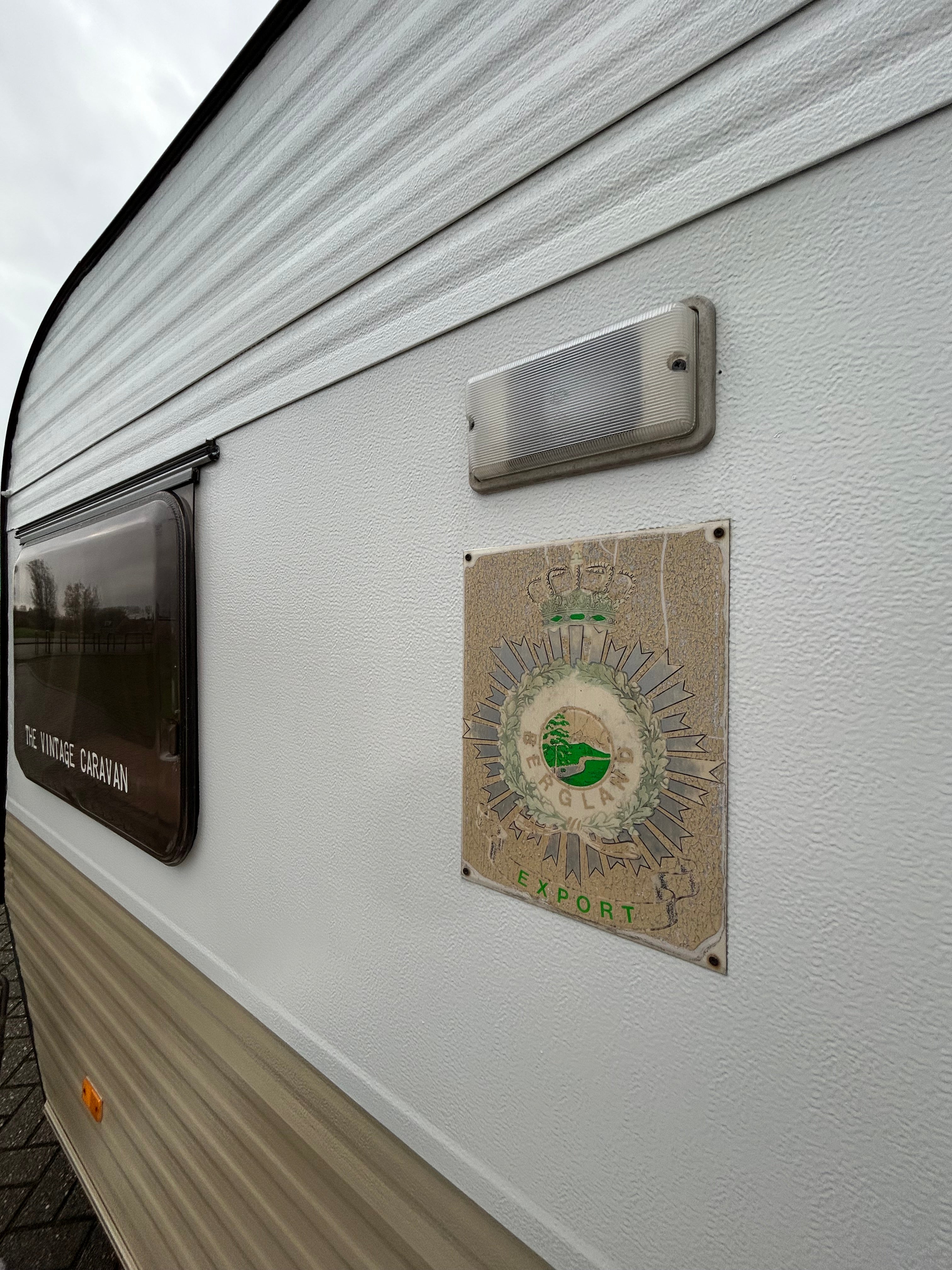 Wohnwagenfarbe Whitehaven White 