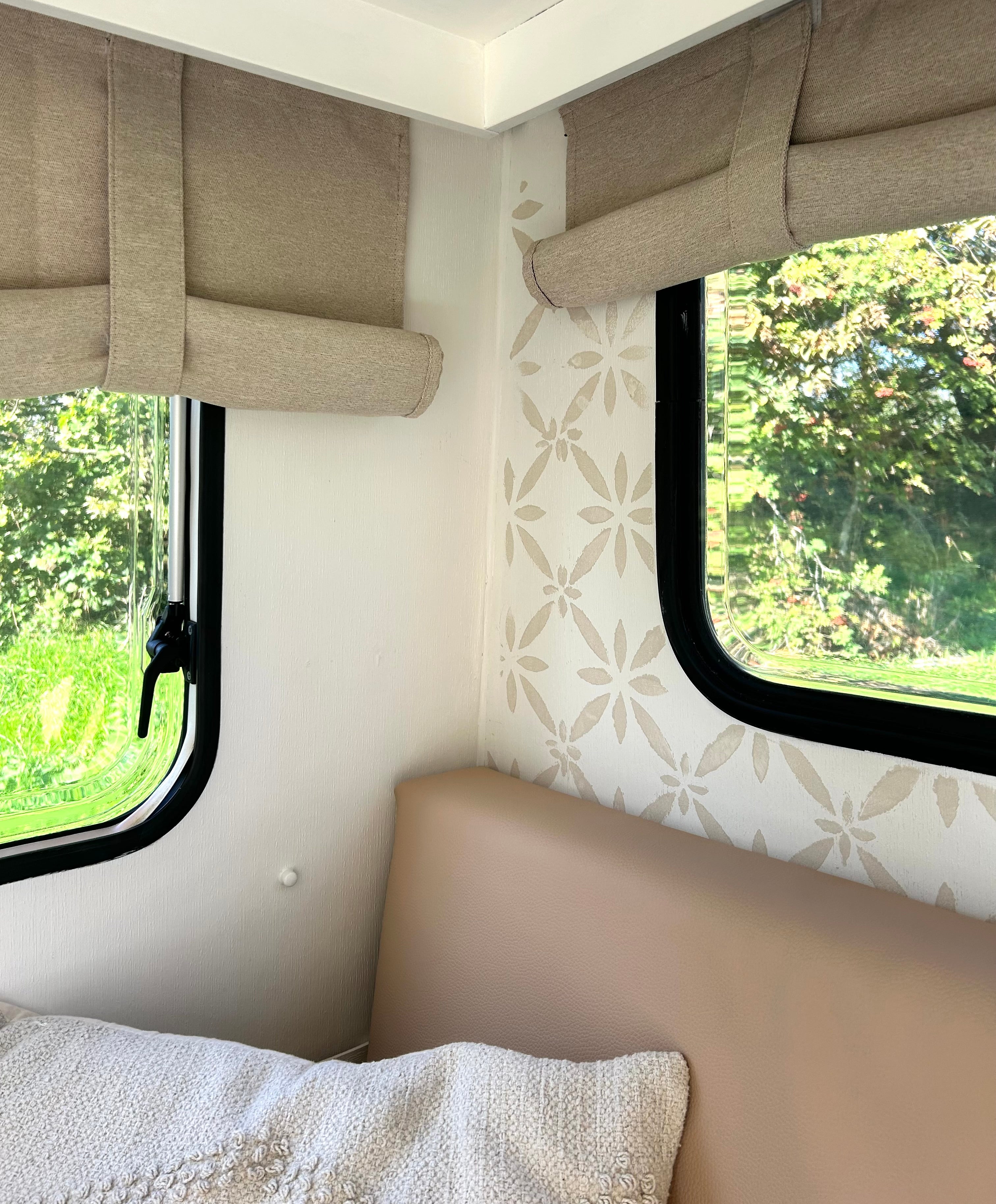 Verduisterende caravangordijnen - beige linnenlook