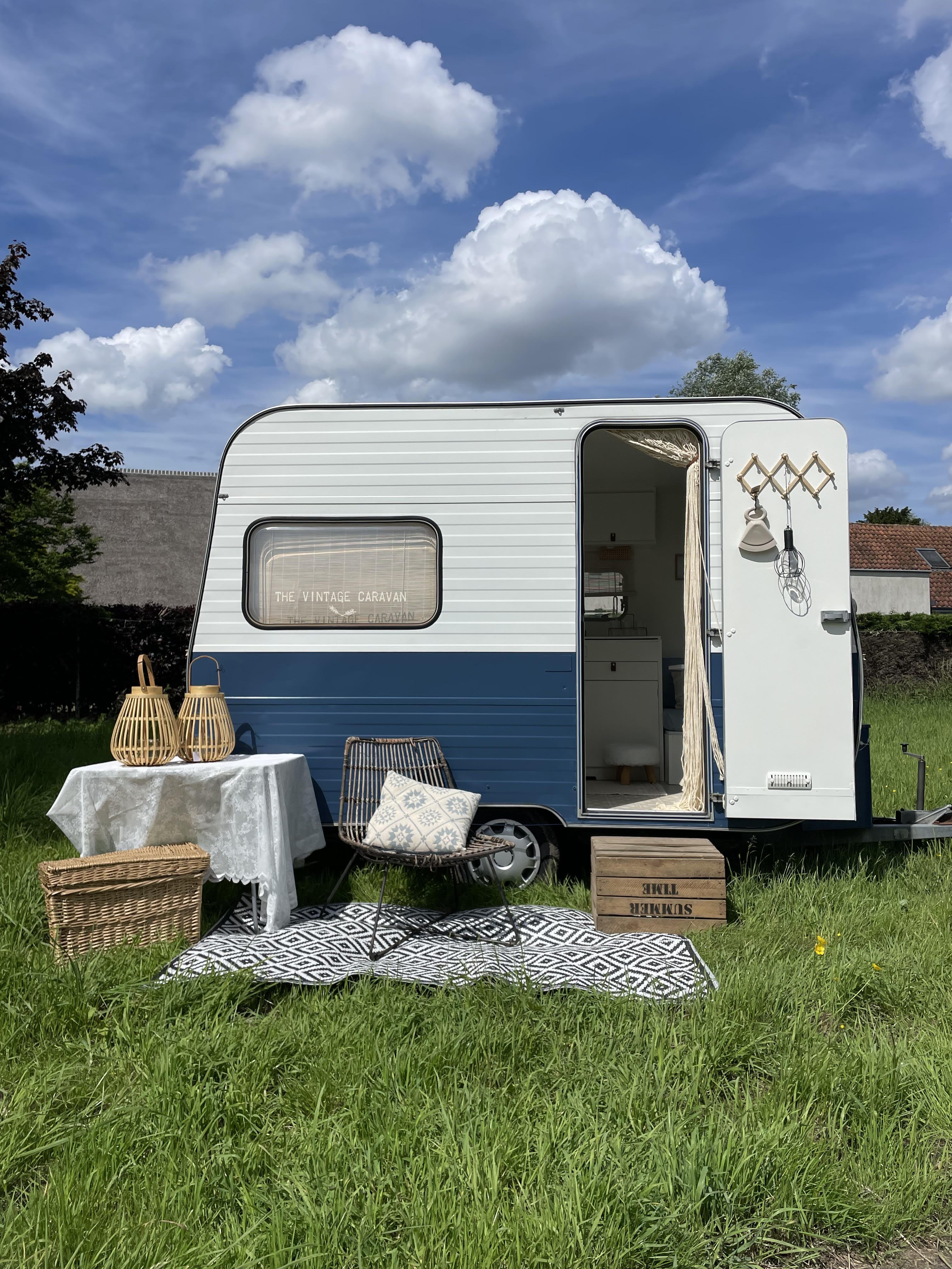 Wohnwagenfarbe Pacific Blue 