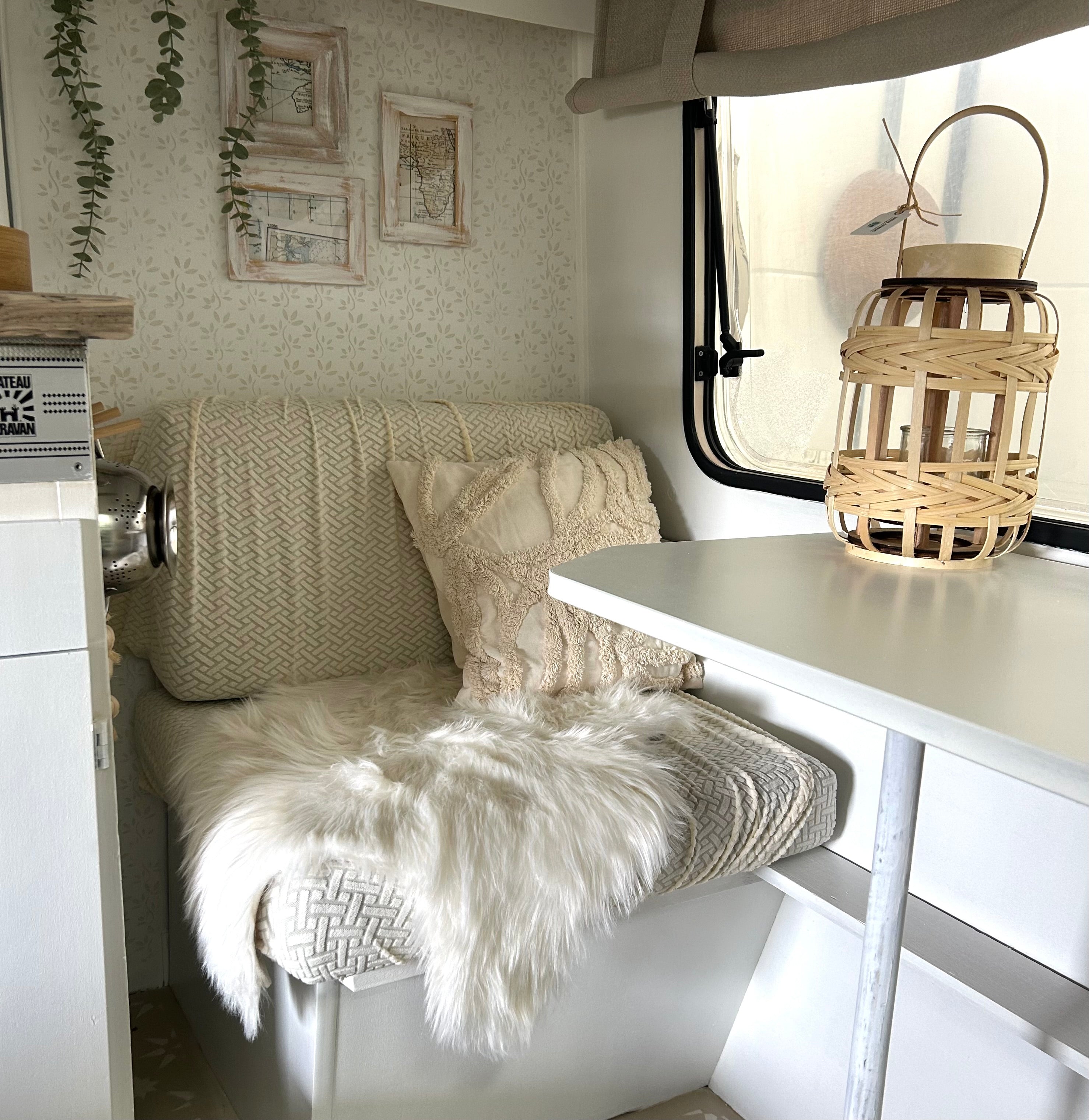 Gemütliches, natürliches Schaffell für den Boho-Wohnwagen – 55 x 78 cm