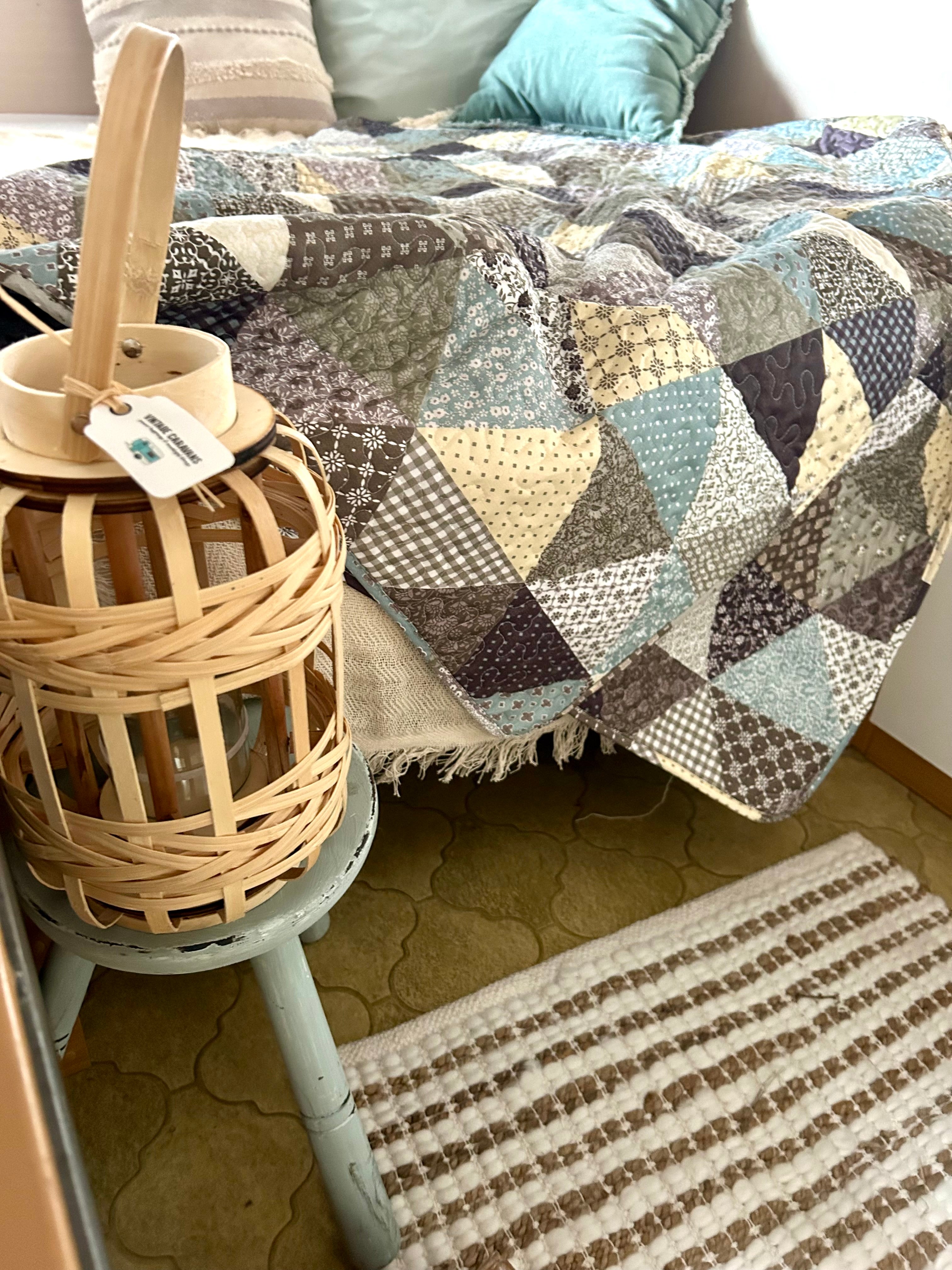 Gemütliches, natürliches Schaffell für den Boho-Wohnwagen – 55 x 78 cm