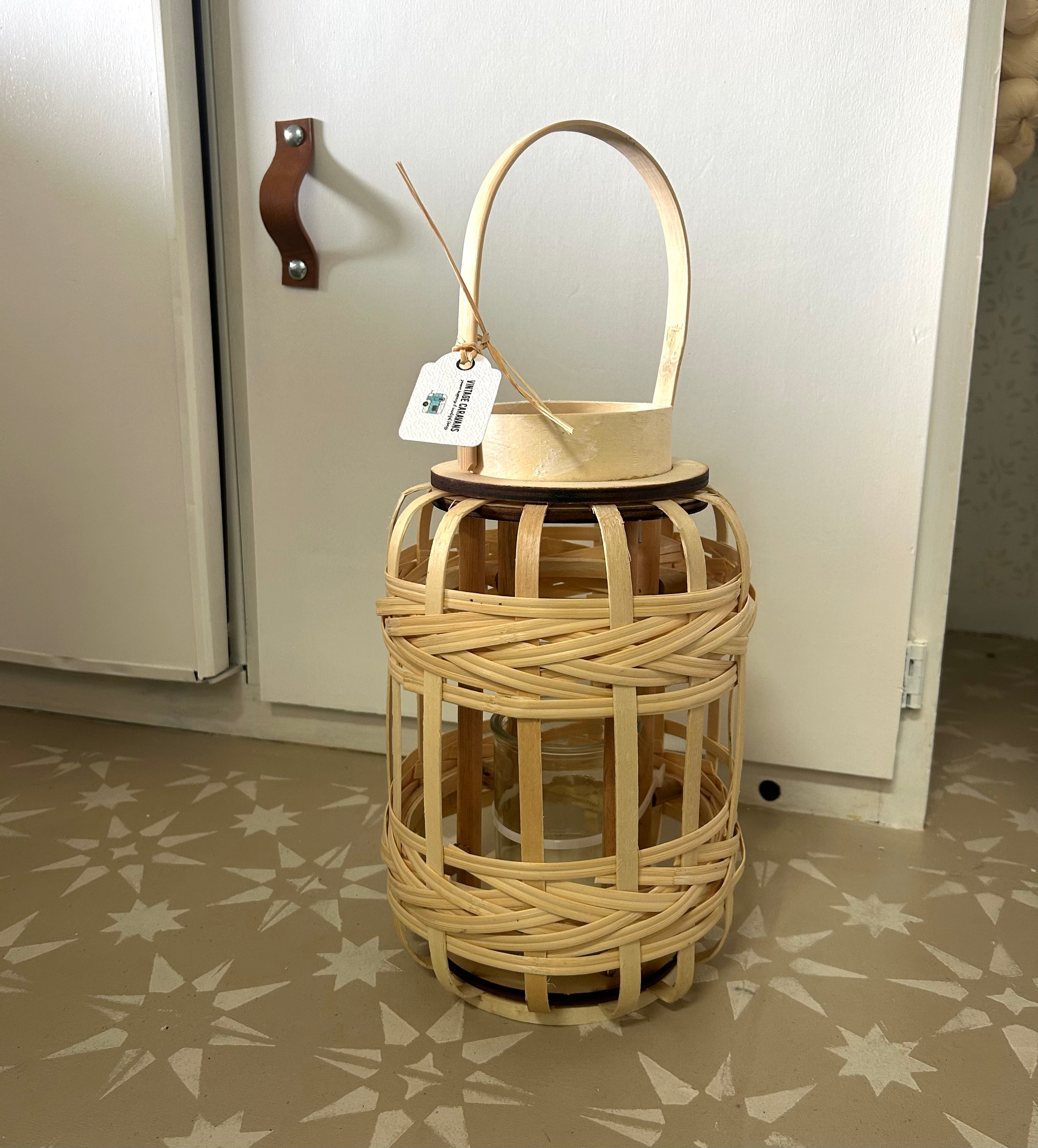 Bambuslaterne – Boho-Wohnwagen-Atmosphäre