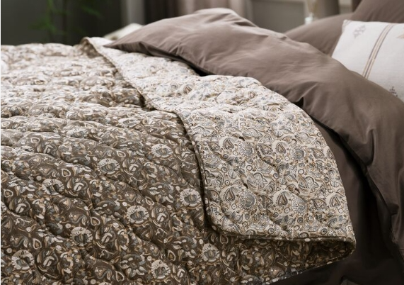 Gemütliches, natürliches Schaffell für den Boho-Wohnwagen – 55 x 78 cm
