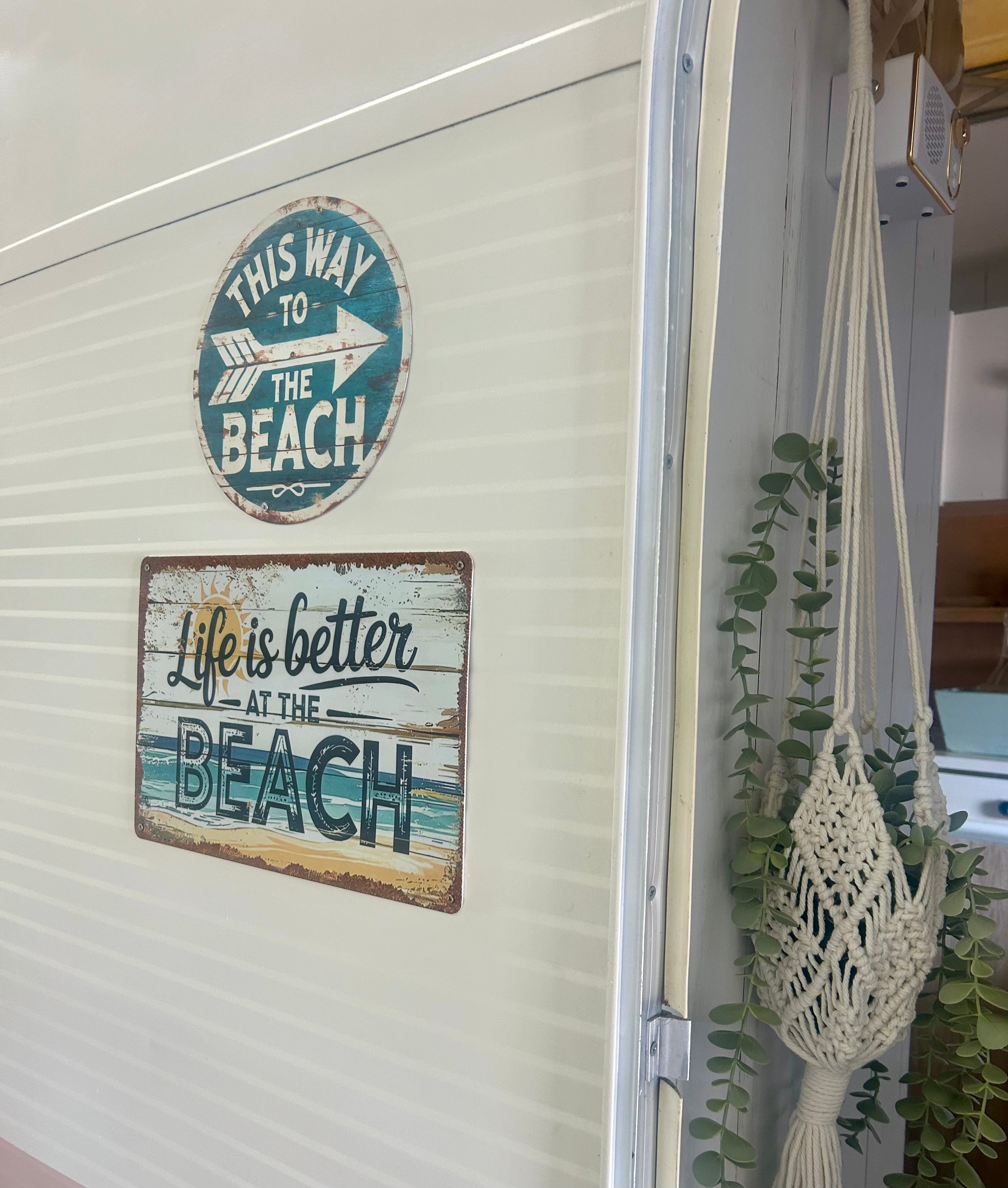 Vintage-Schild „Willkommen im Strandhaus“