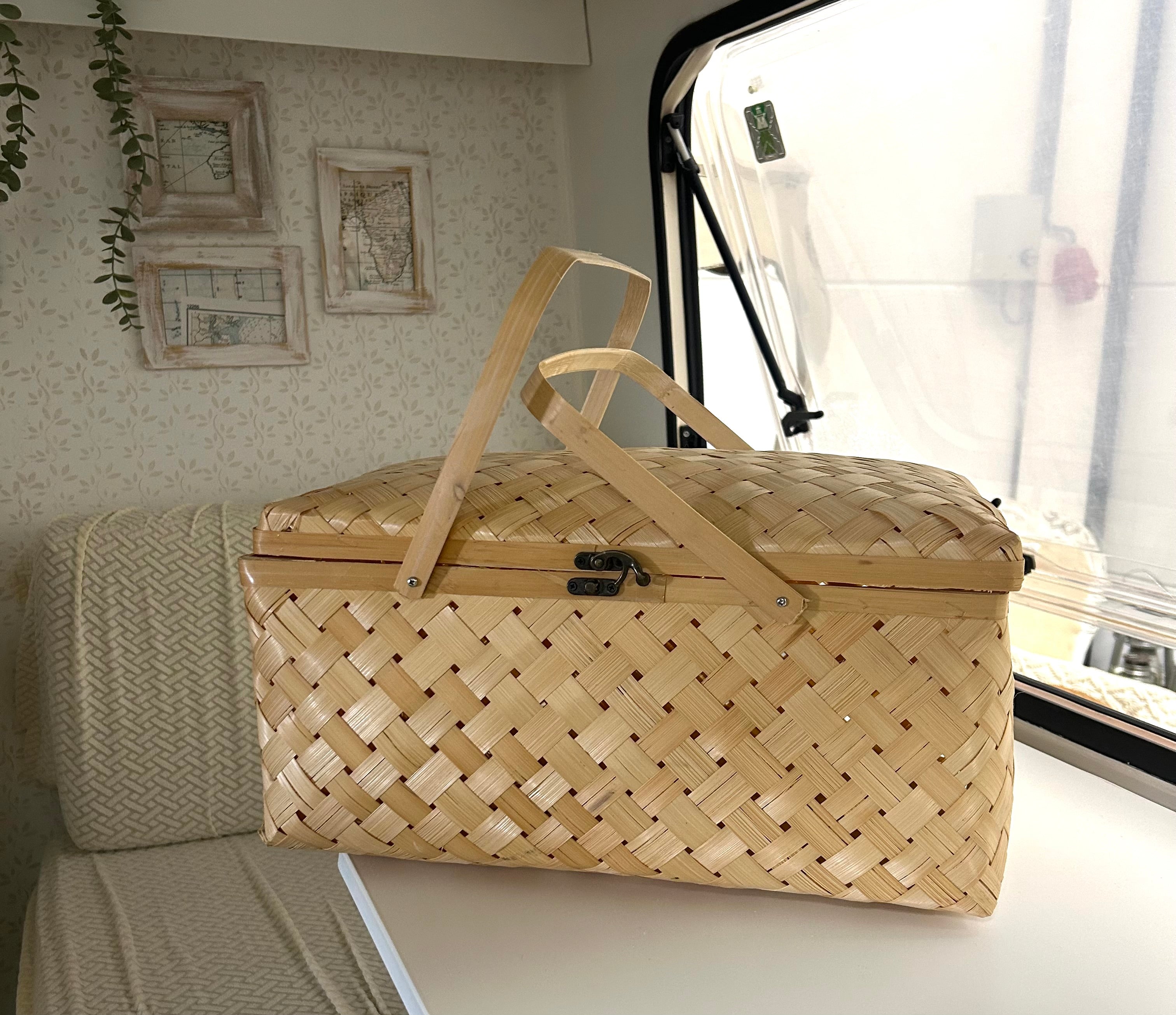 Picknickkorb aus Bambus – Boho-Stil für Wohnwagen und Zuhause