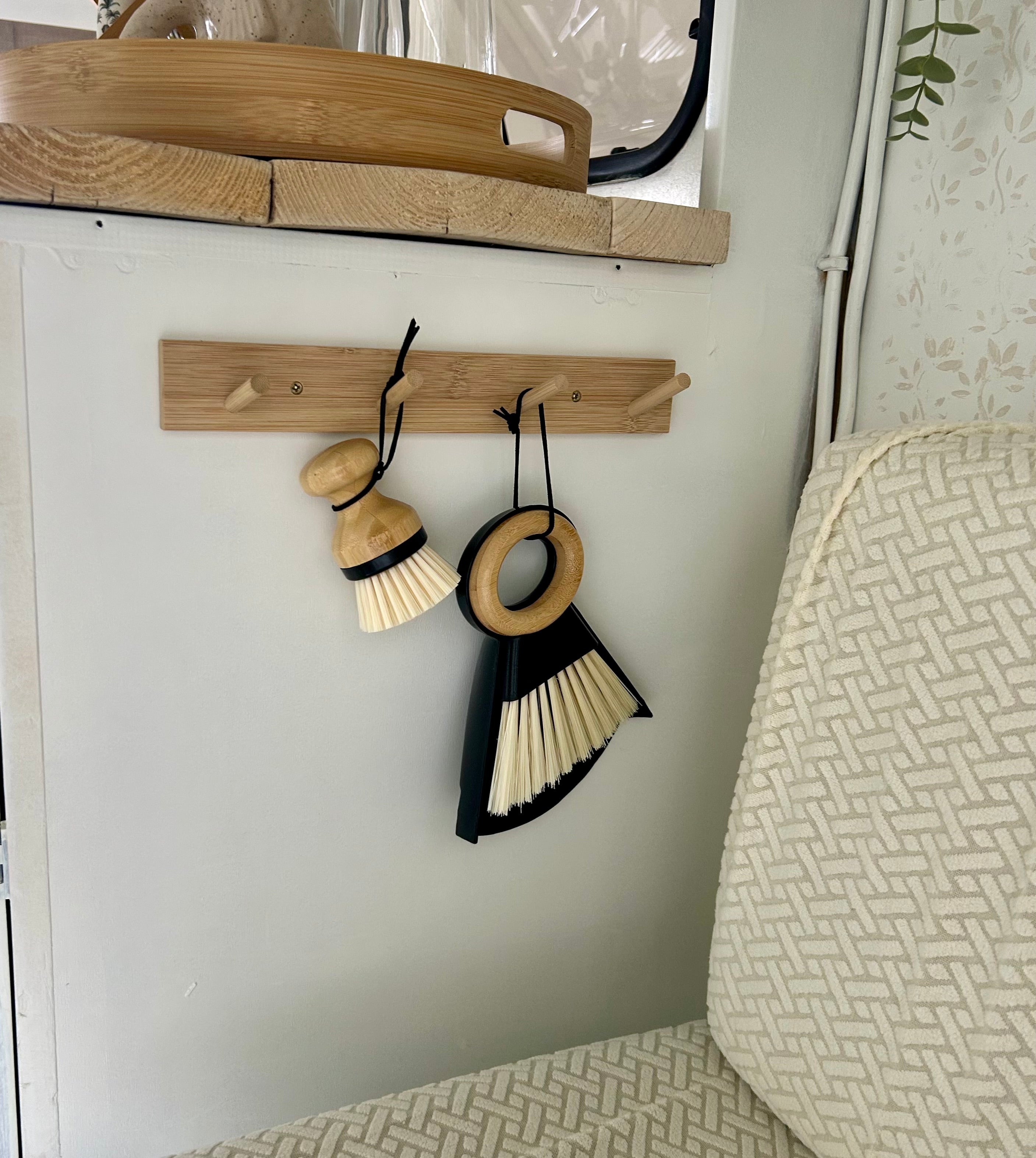 Mini-Kehrschaufel, Besen und Spülbürste, schwarz