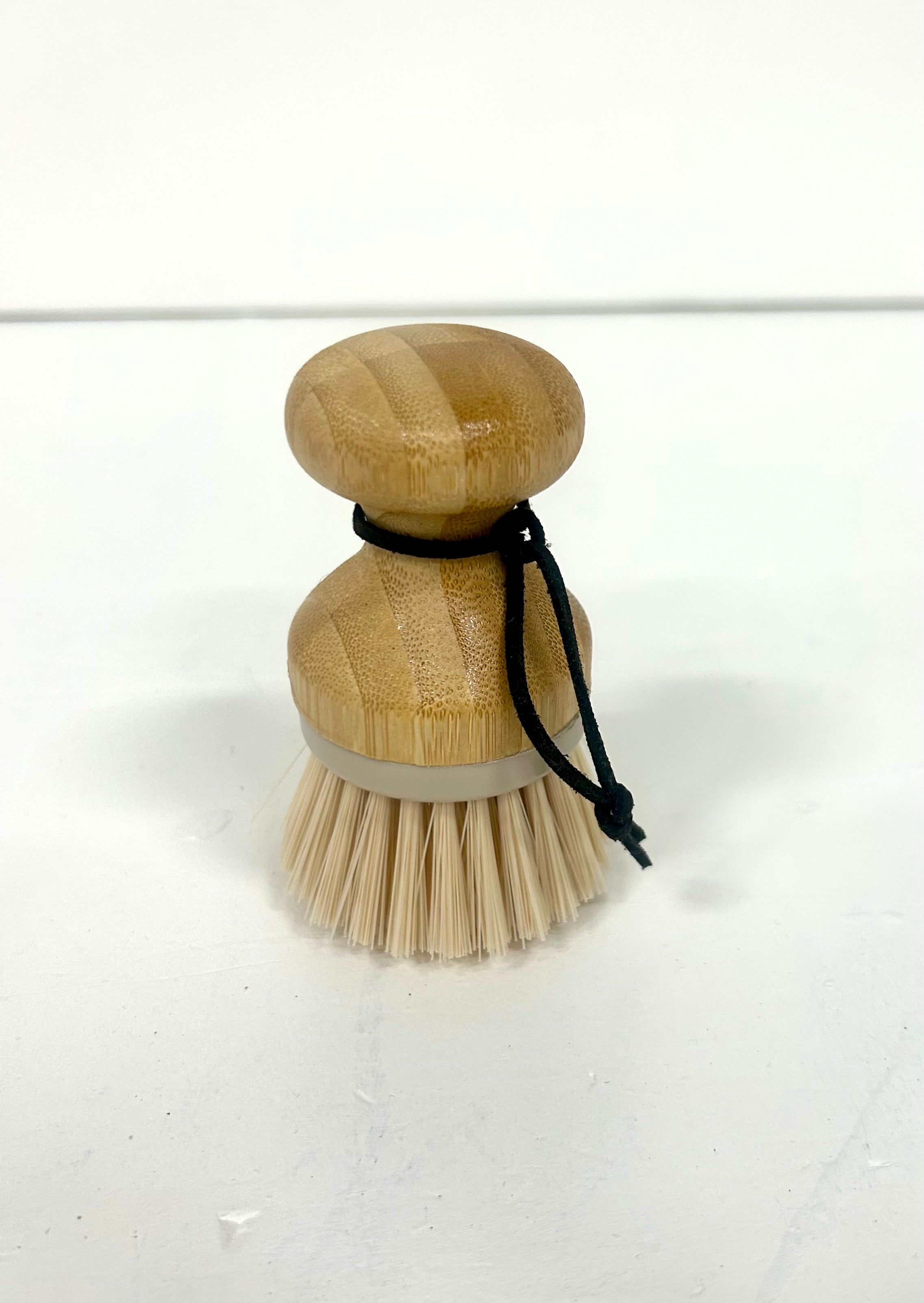 Mini-Kehrschaufel und Besen mit beiger Spülbürste | Boho-Wohnwagen