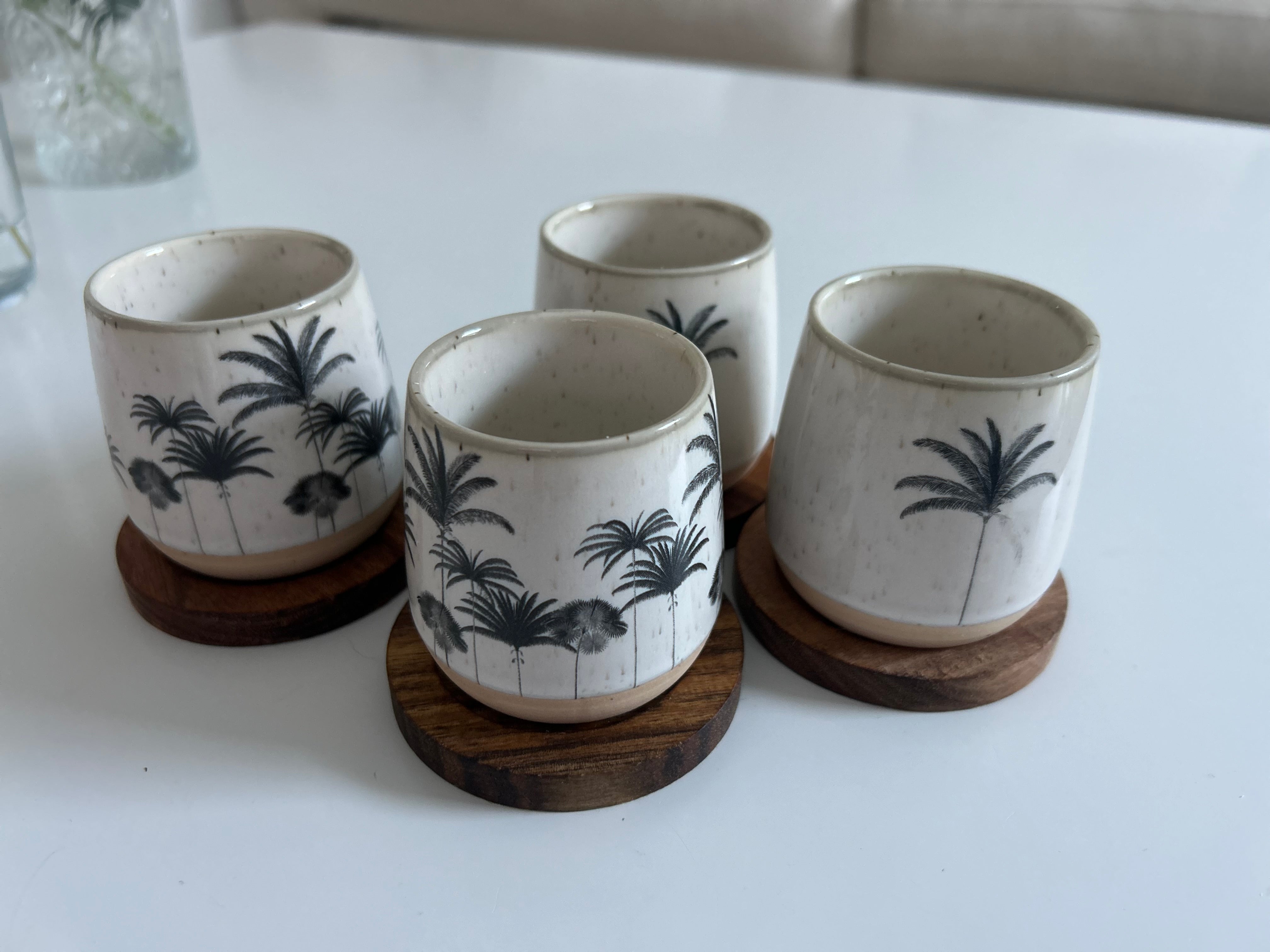 Boho-Wohnwagen-Küchenset mit Palmen