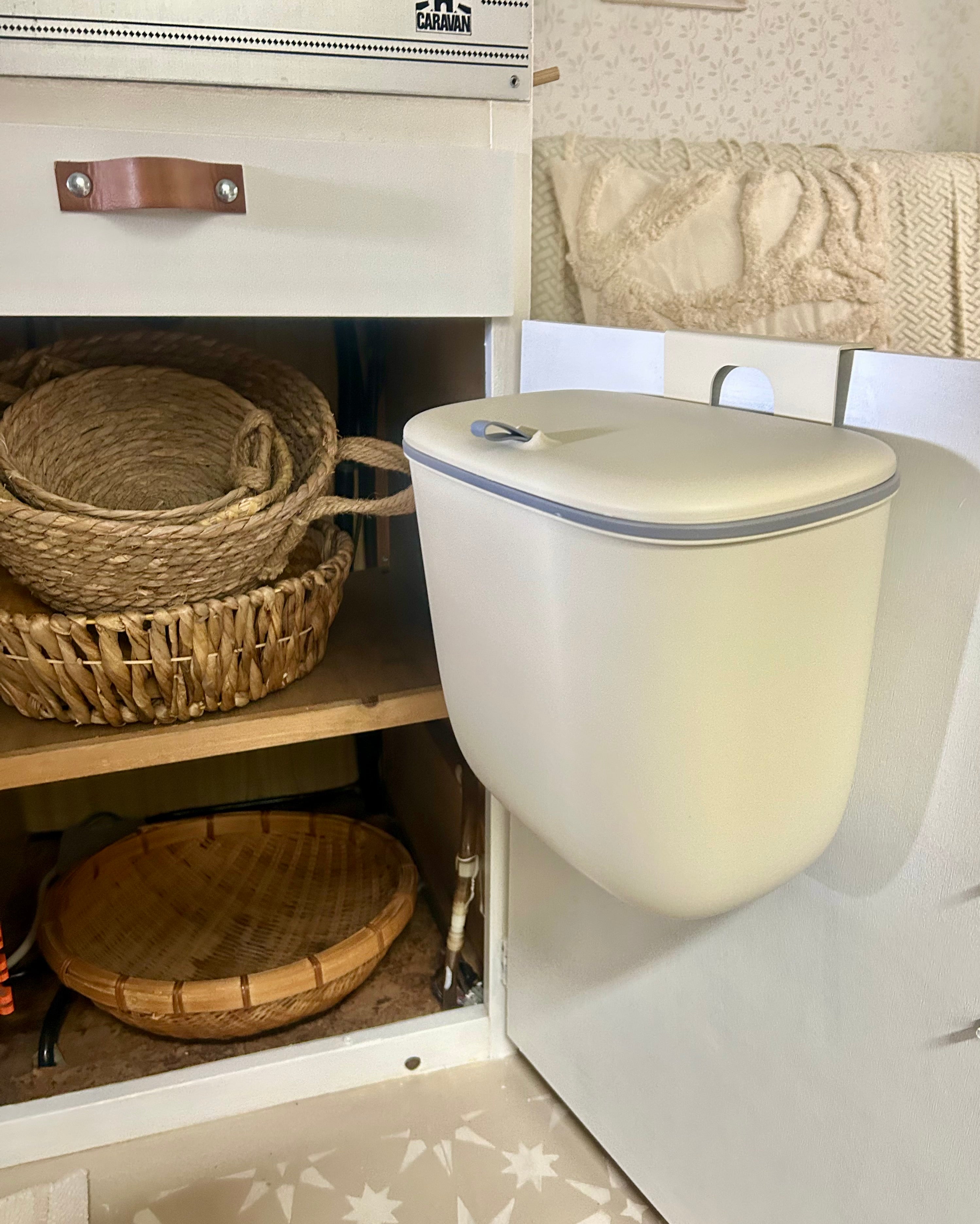 Retro-Wohnwagen-Abfalleimer – 8 l/12 l, Schranktürhalterung