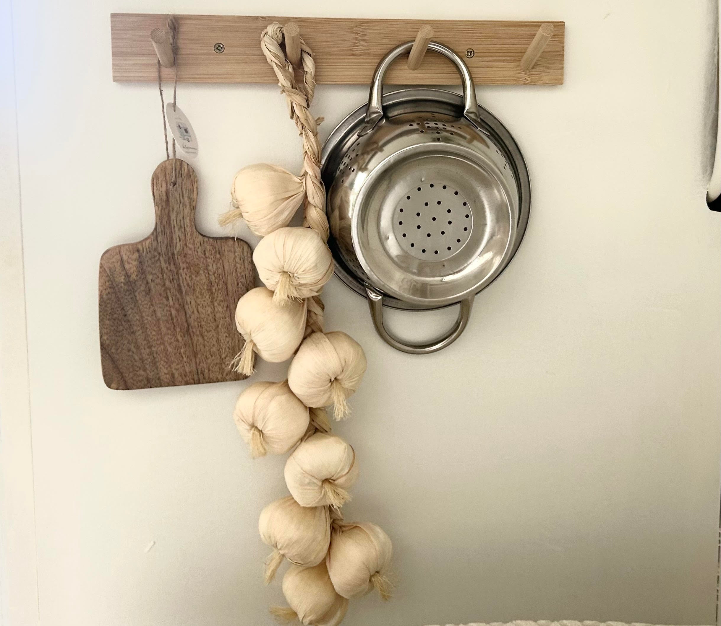 Knopfleiste aus Bambus mit 4 Haken – Boho-Wohnwagen-Interieur