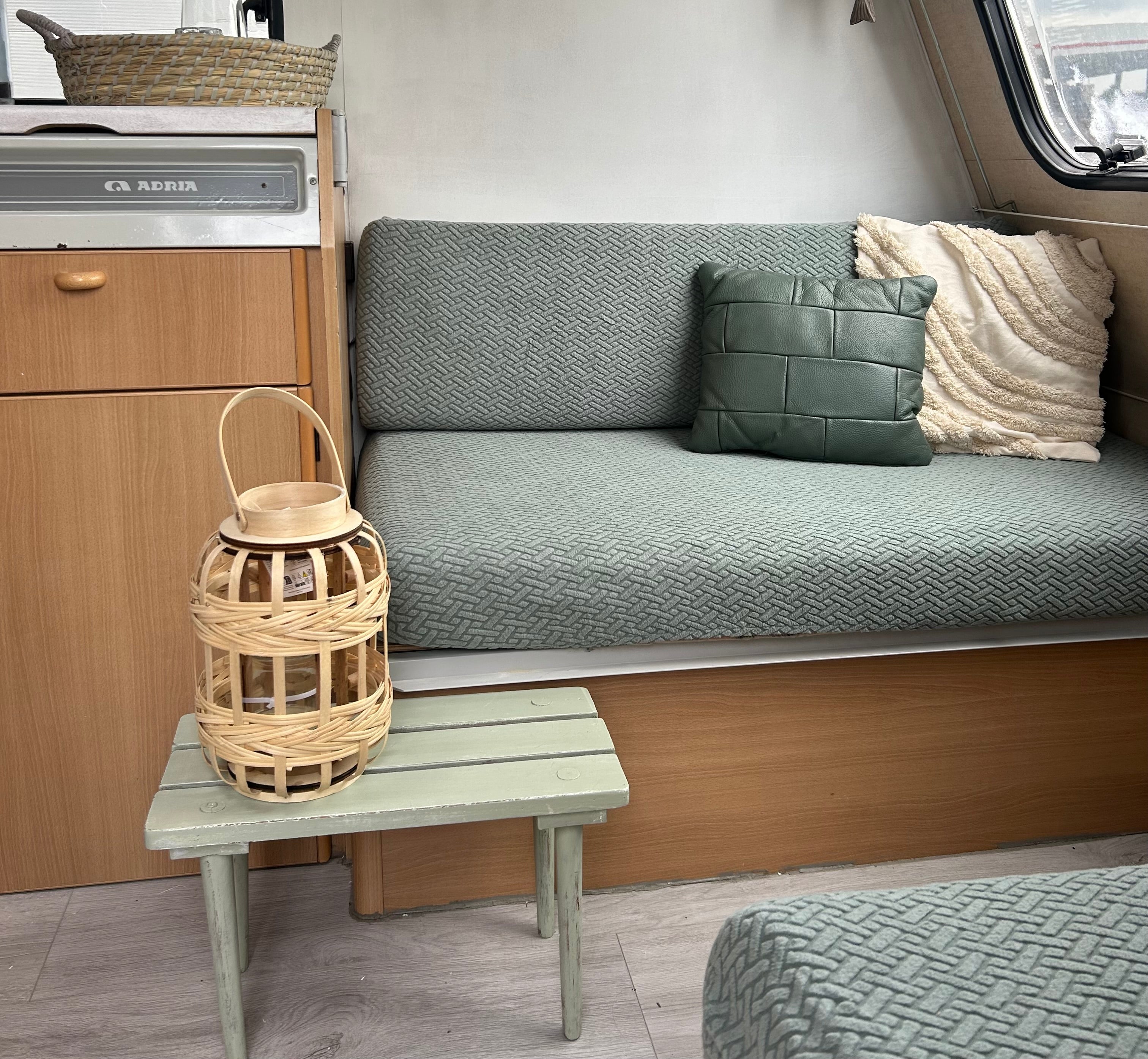 Sitzbankbezüge für Züge – DIY-Wohnwagenrenovierung