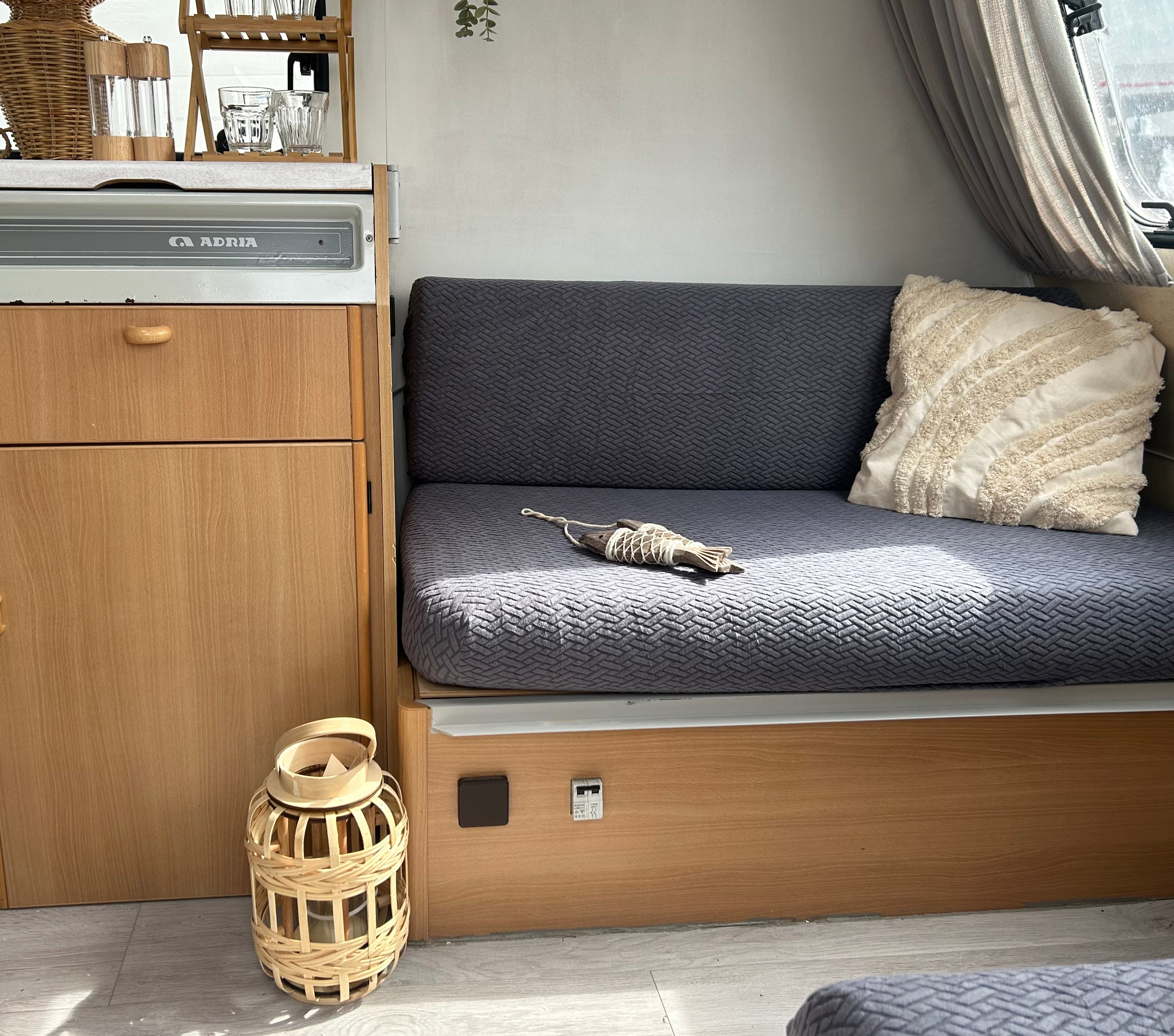 Sitzbankbezüge für Züge – DIY-Wohnwagenrenovierung