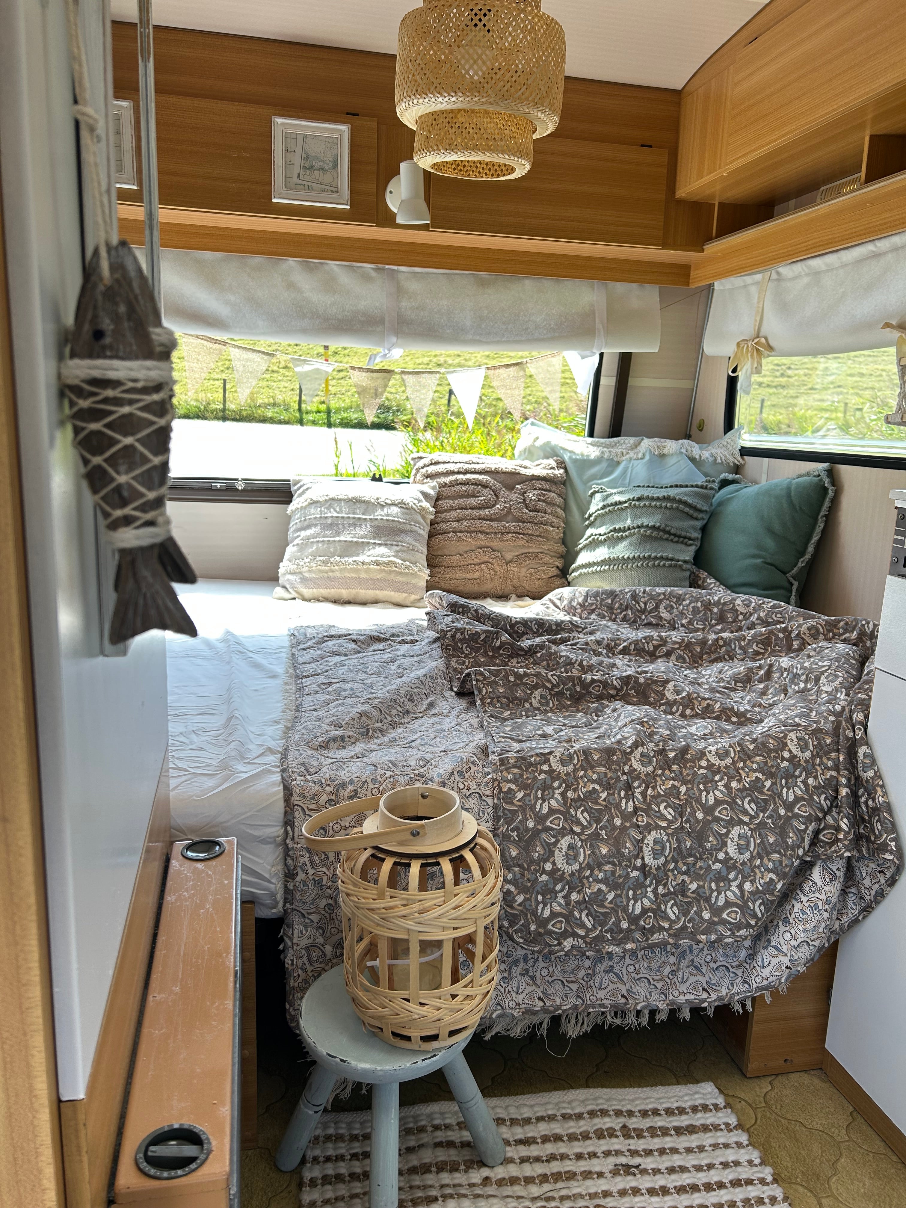 Gemütliches, natürliches Schaffell für den Boho-Wohnwagen – 55 x 78 cm