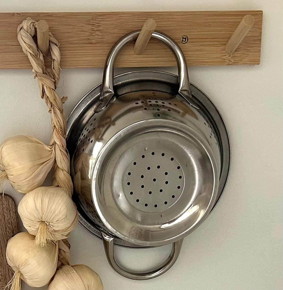 Knopfleiste aus Bambus mit 4 Haken – Boho-Wohnwagen-Interieur