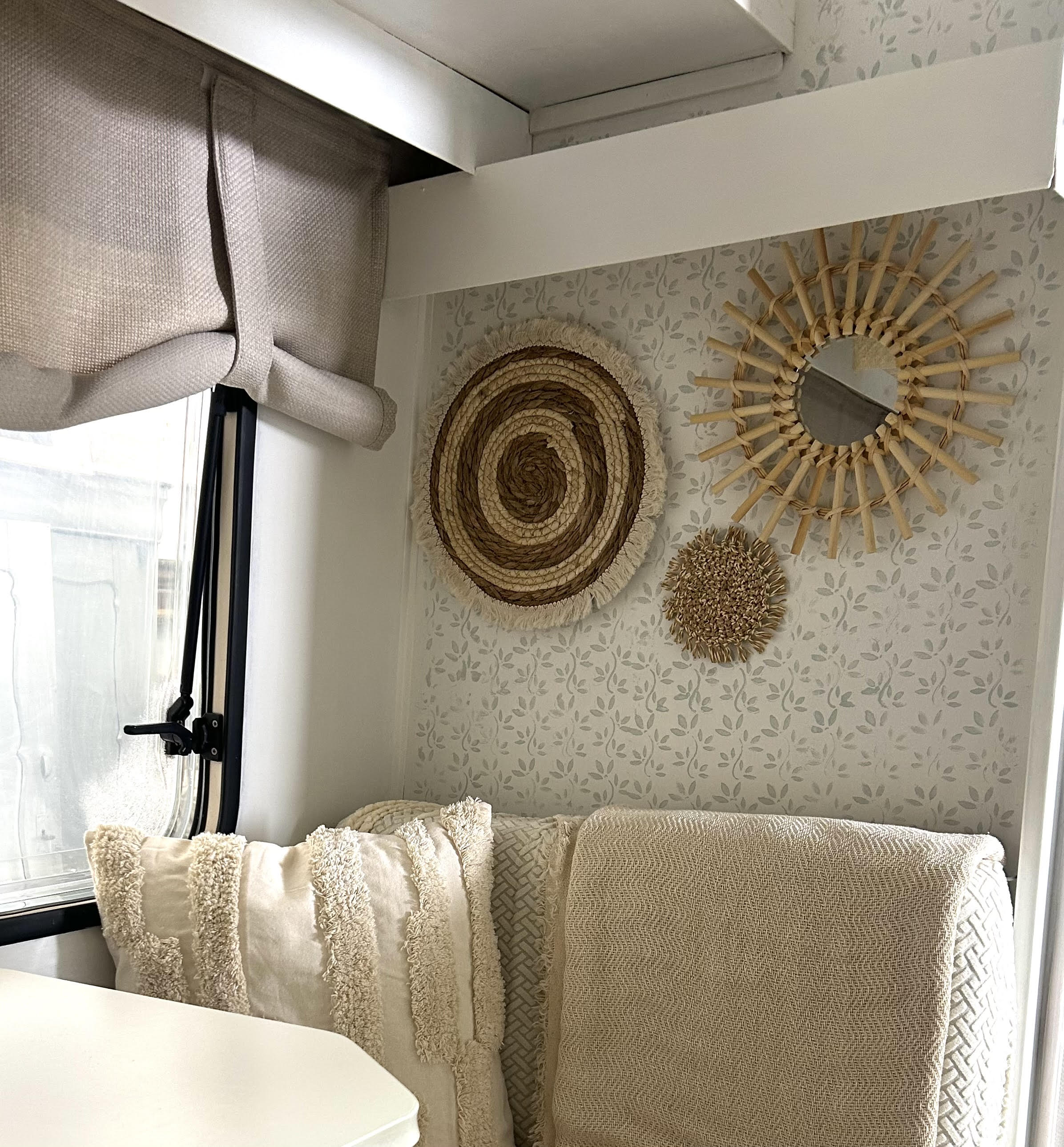 Boho-Wohnwagen-Wandteller-Set – Rattan-Spiegel und Wanddekoration