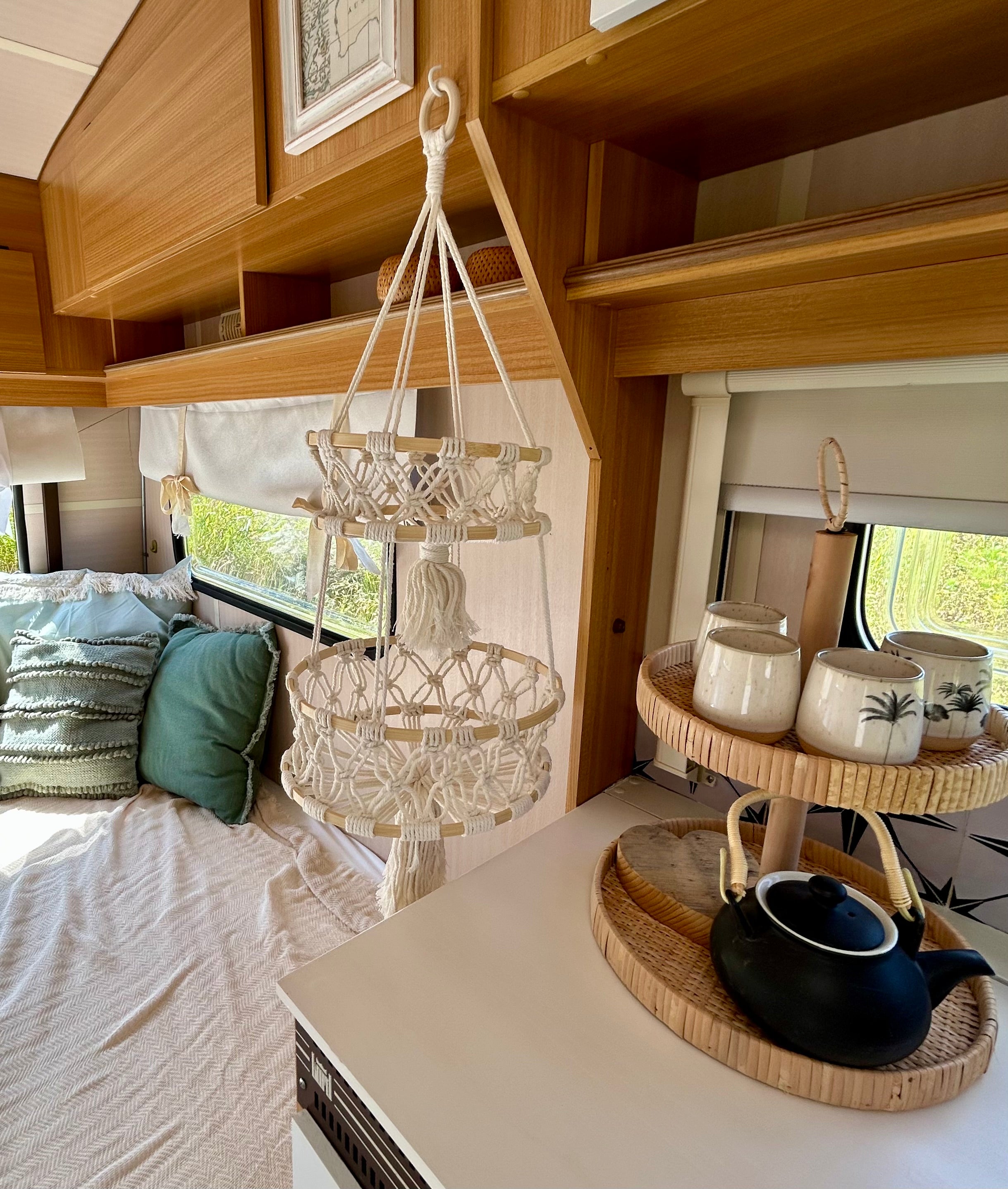 Boho-Wohnwagen-Küchenset mit Palmen